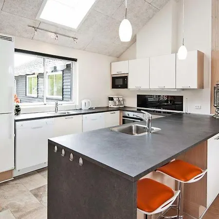 Sleeps 18 Pool Wifi *