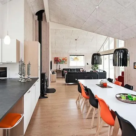 Sleeps 18 Pool Wifi Fjellerup Mark